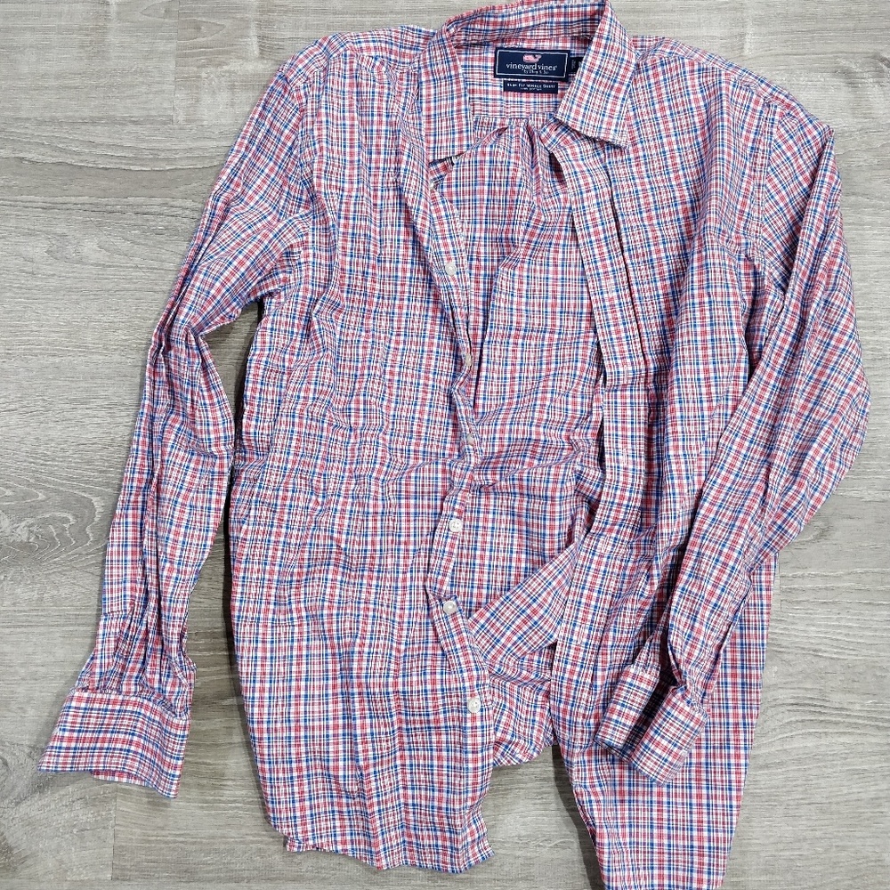 L collared button shirt